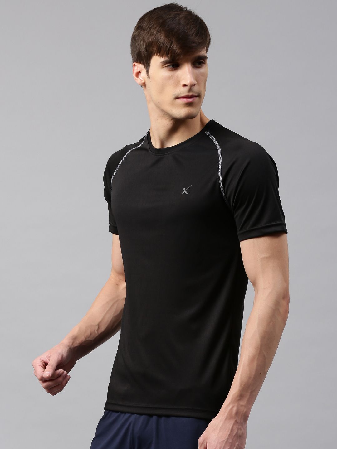 HRX by Hrithik Roshan Men Black Raglan Sleeved T-shirt