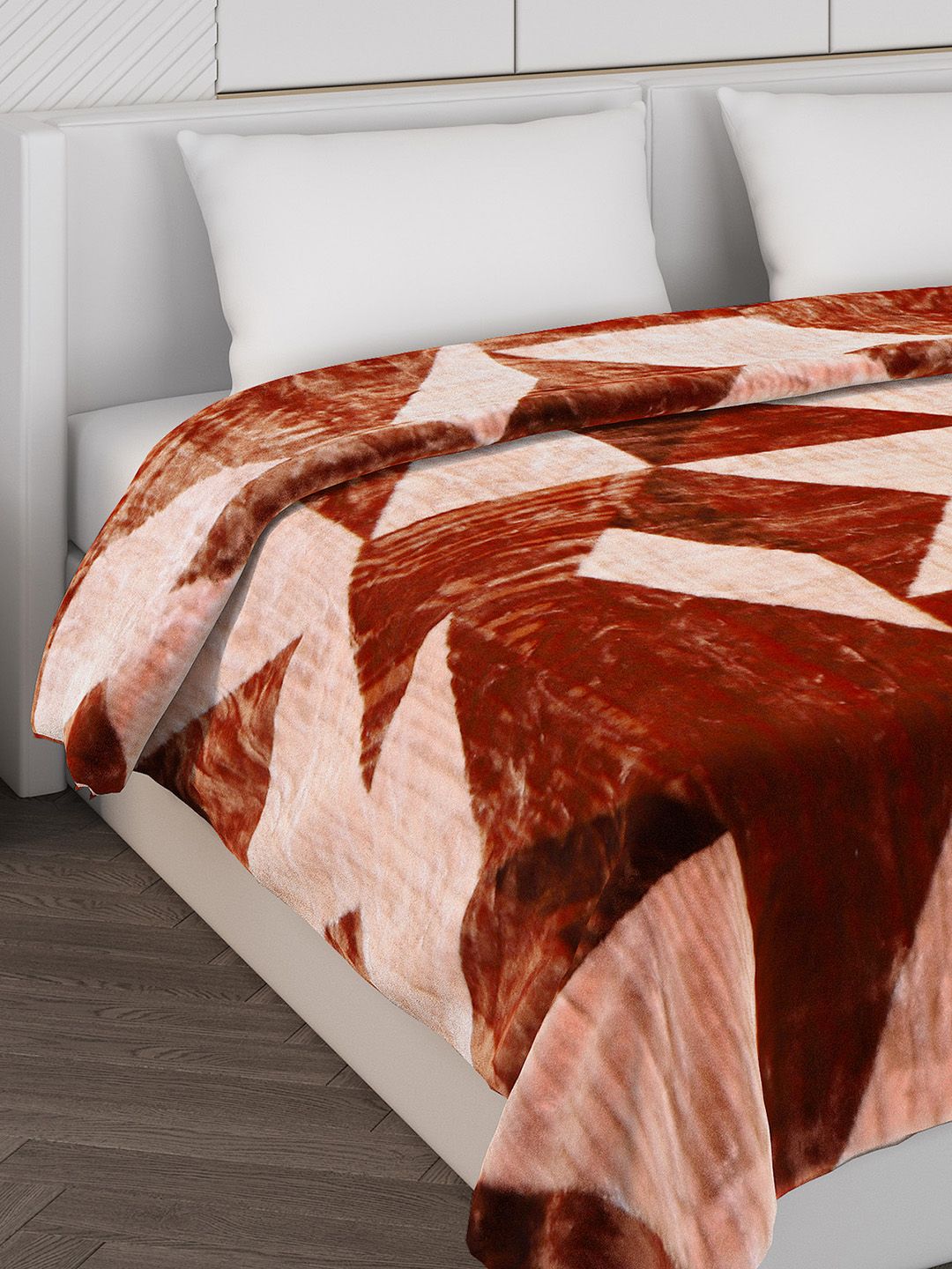 Monte Carlo Brown & cream Colored Geometric Printed Mild Winter 600 GSM Double Bed Blanket