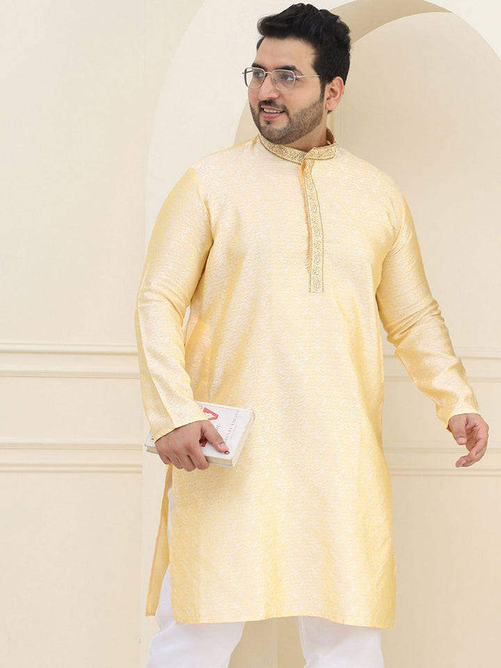 SOJANYA PLUS Men Yellow & Off White Ethnic Motifs Embroidered Thread Work Kurta