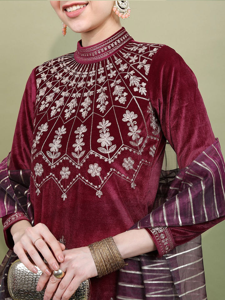 Vishudh Magenta Floral Embroidered Mandarin Collar Kurta with Trousers & Dupatta