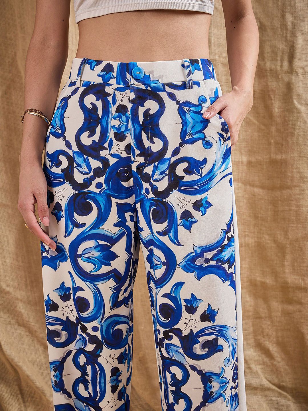 SASSAFRAS Women Ethnic Motifs Printed Relaxed Straight Leg Straight Fit High-Rise Trousers