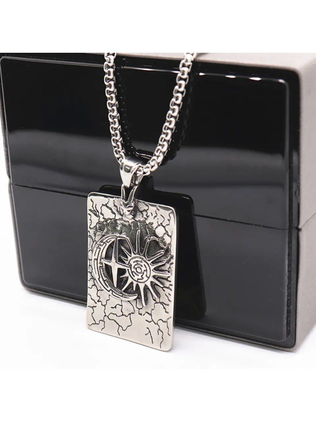 SALTY Men Silver-Toned Monster'S Eye Locket Chain