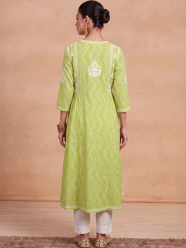 Rumah Wanita Chikankari Motif Etnik Bersulam Kurta Chikankari