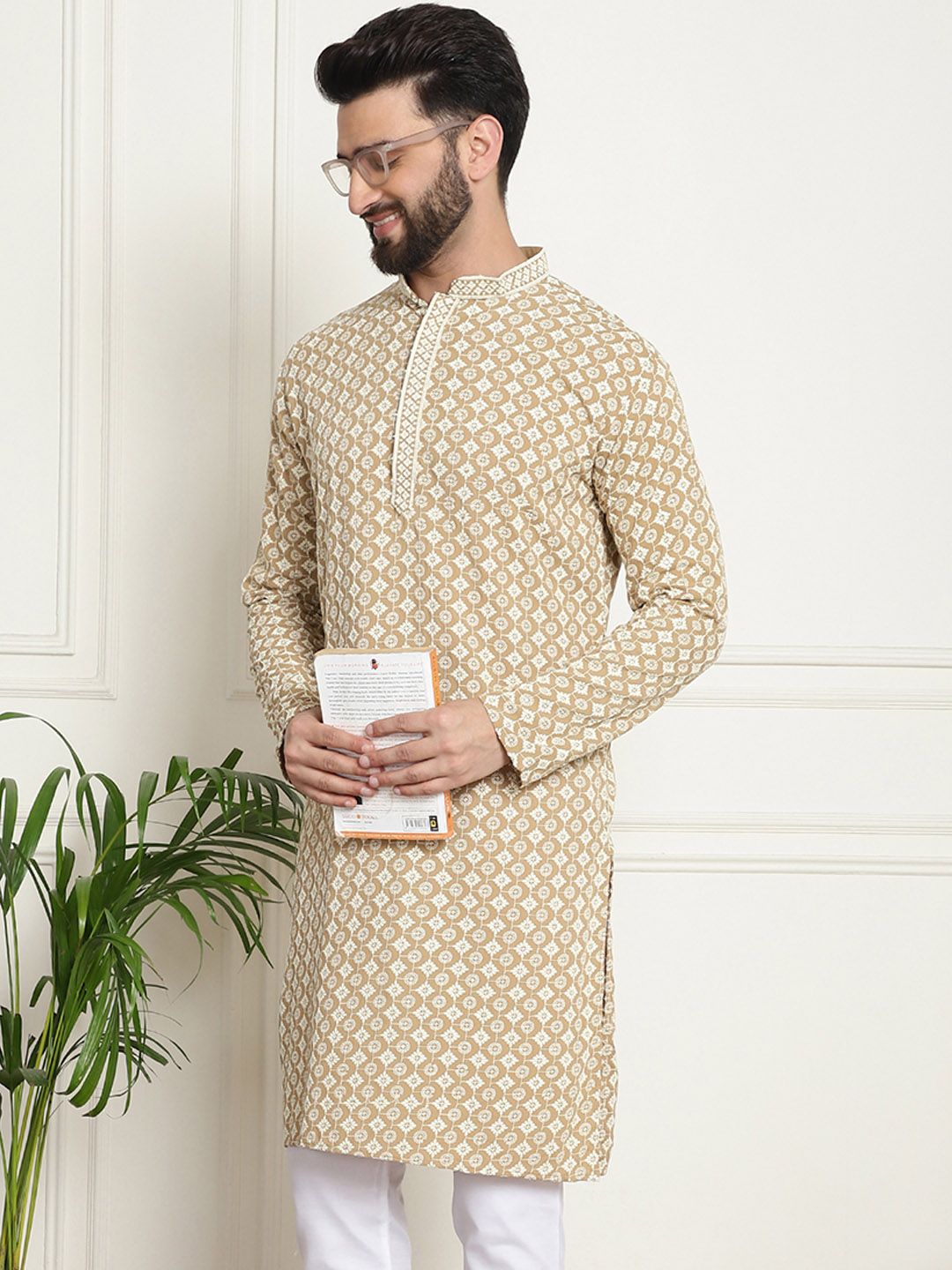 SOJANYA Ethnic Motifs Embroidered Mandarin Collar Sequined Pure Cotton Straight Kurta