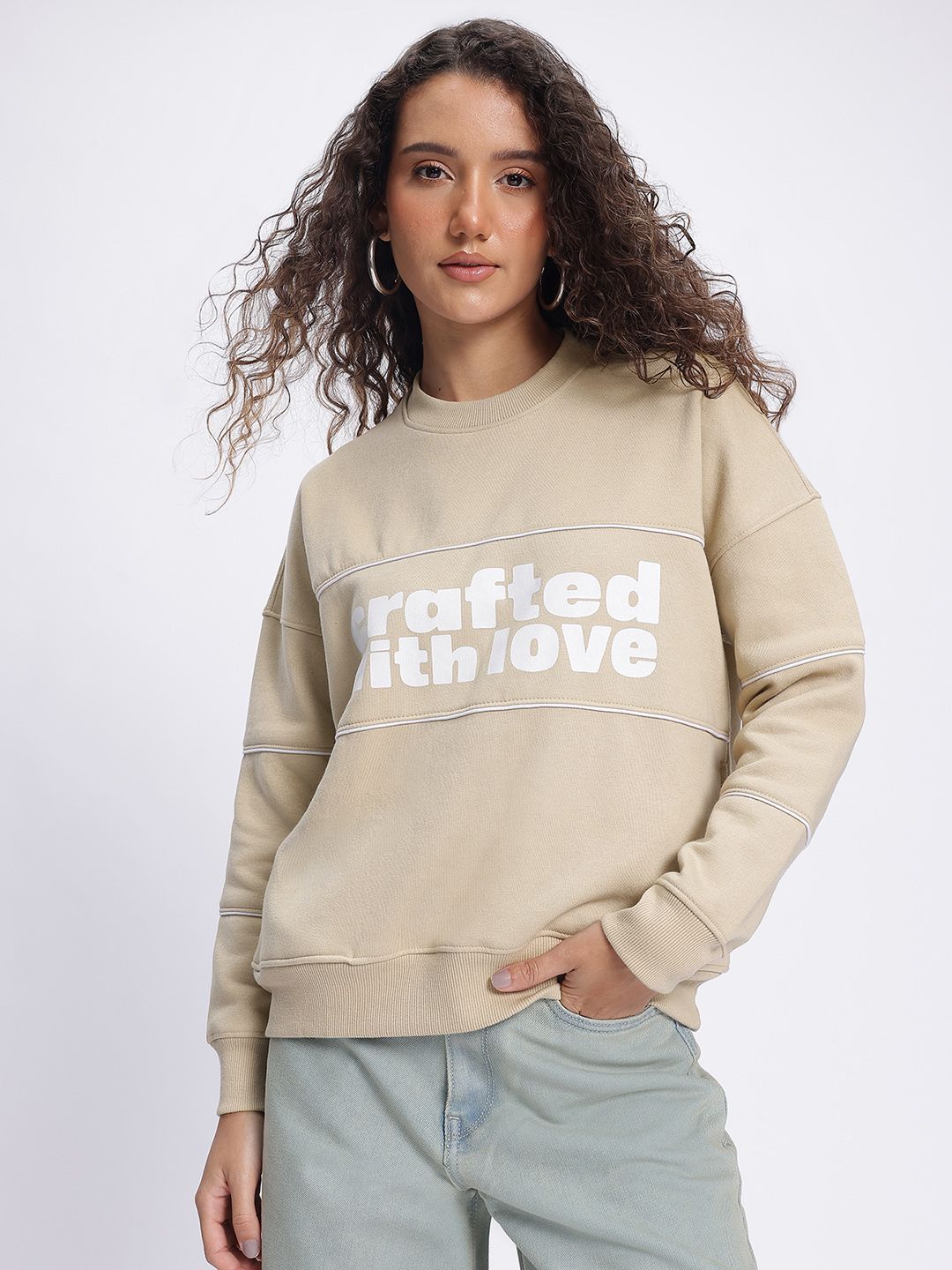 DressBerry Streetwear Staple Relaxed Typo Print Sweatshirt