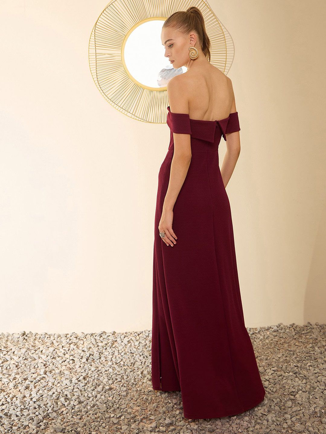 Berrylush Off-Shoulder Maxi Dress
