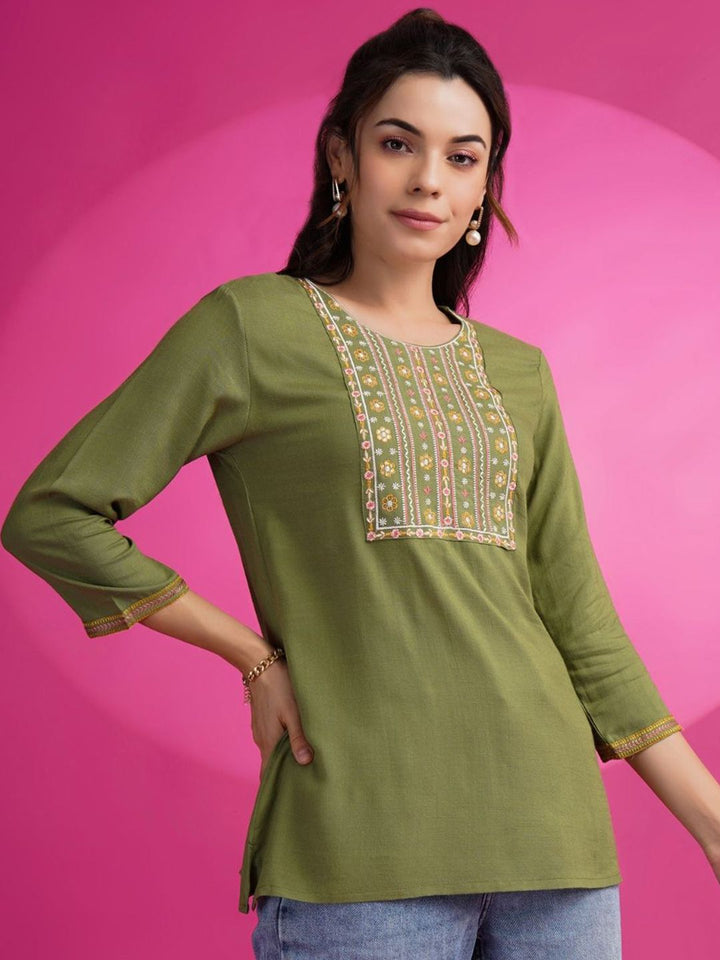KALINI Embroidered Round Neck Patch Work Straight Kurti