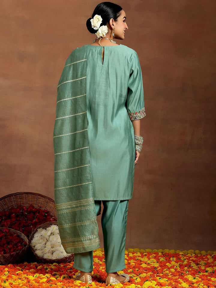 Libas Ethnic Motifs Embroidered Thread Work Straight Kurta with Trousers & With Dupatta