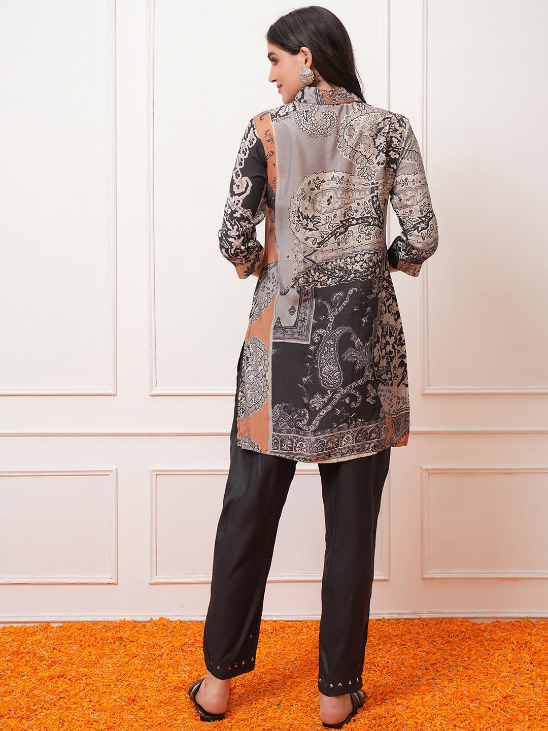 Vishudh Grey Printed Shirt Collar Top With Trousers Co-Ords
