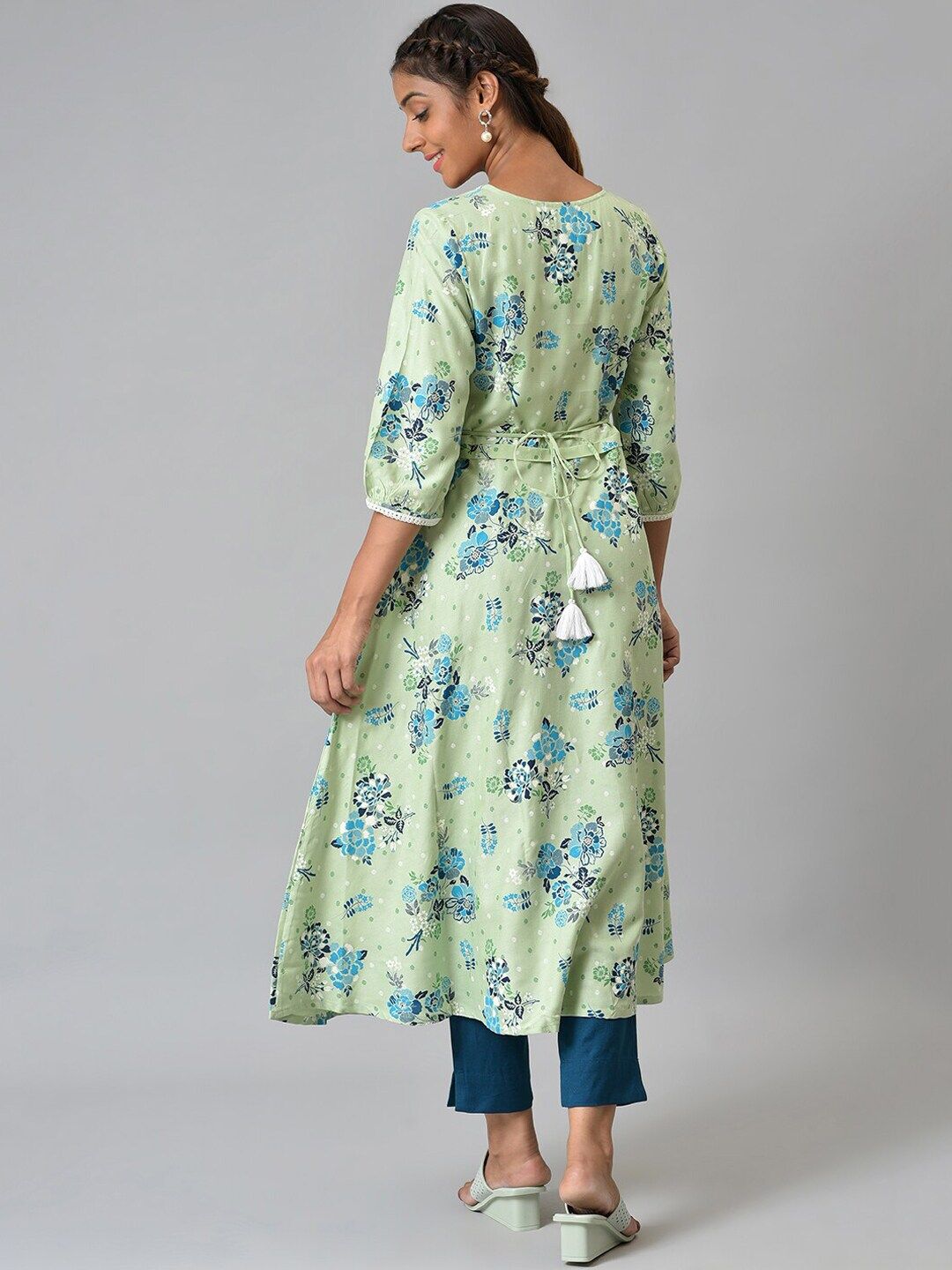 Aurelia Floral Printed Liva Kurta