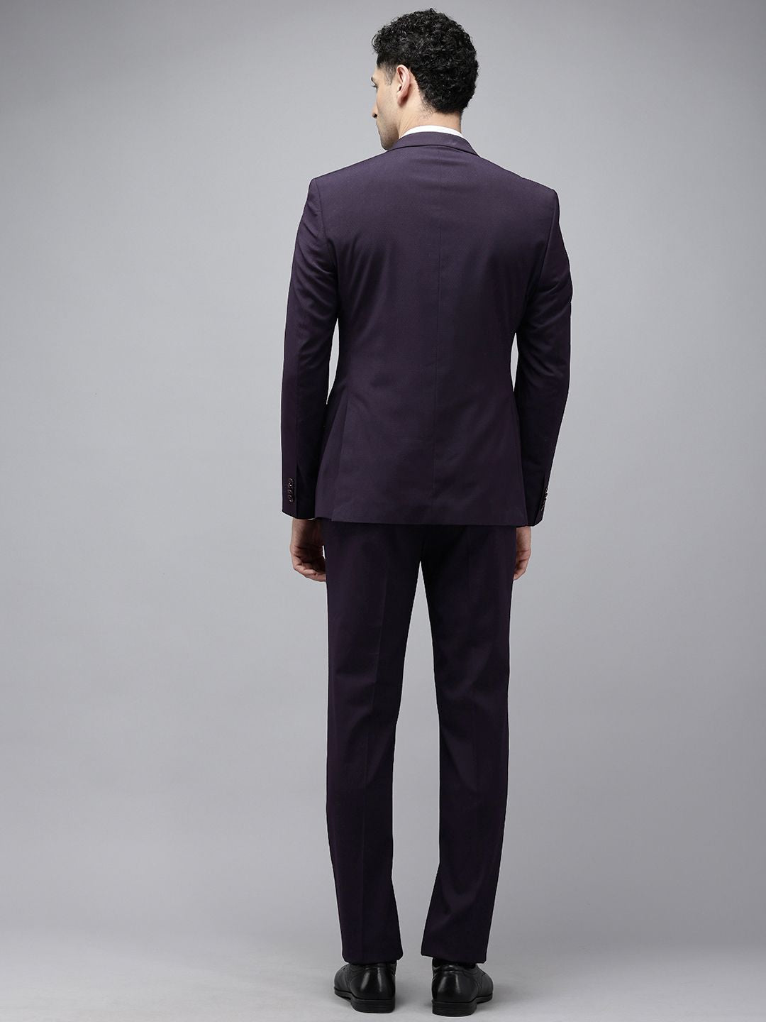 Park Avenue Super Slim Fit Self Design Notched Lapel Single-Breasted 3 Piece Suits