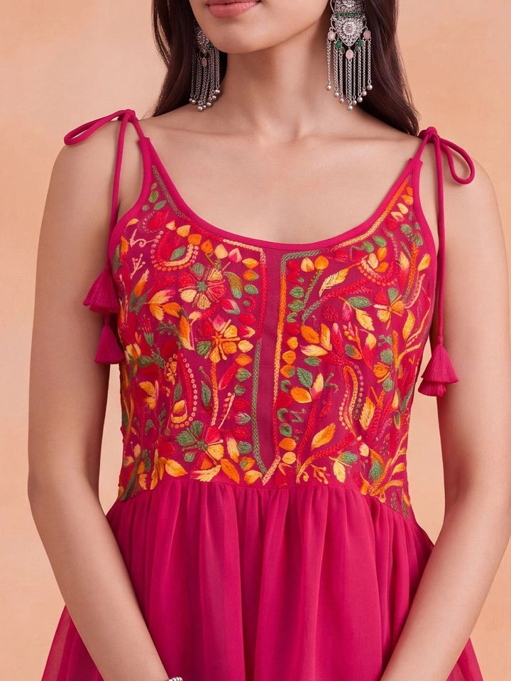 Rumah Wanita Chikankari Motif Etnik Sulaman Benang Kerja Bunga Indie Georgette Kurta