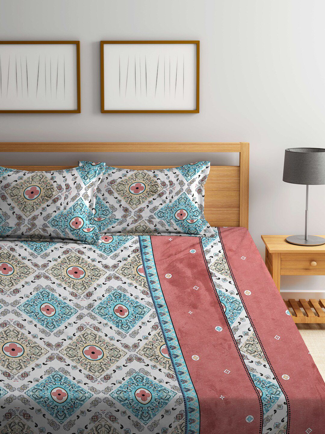 KLOTTHE White & Blue Floral Printed 300 TC King Bedsheet with 2 Pillow Covers