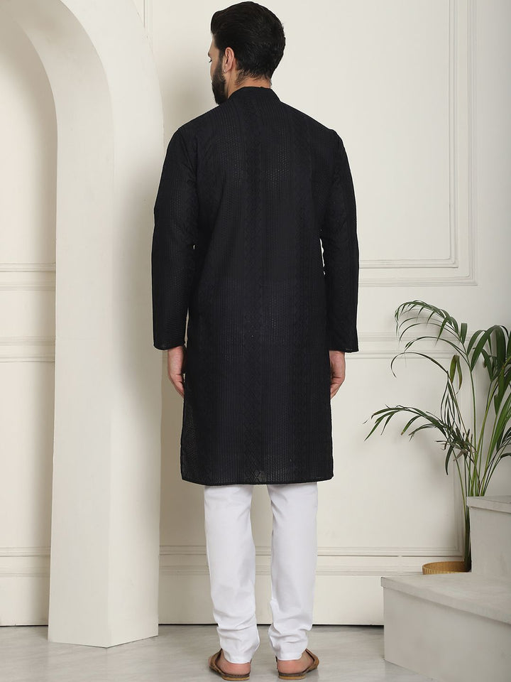 SOJANYA Geometric Embroidered Thread Work Pure Cotton Straight Kurta With Churidar