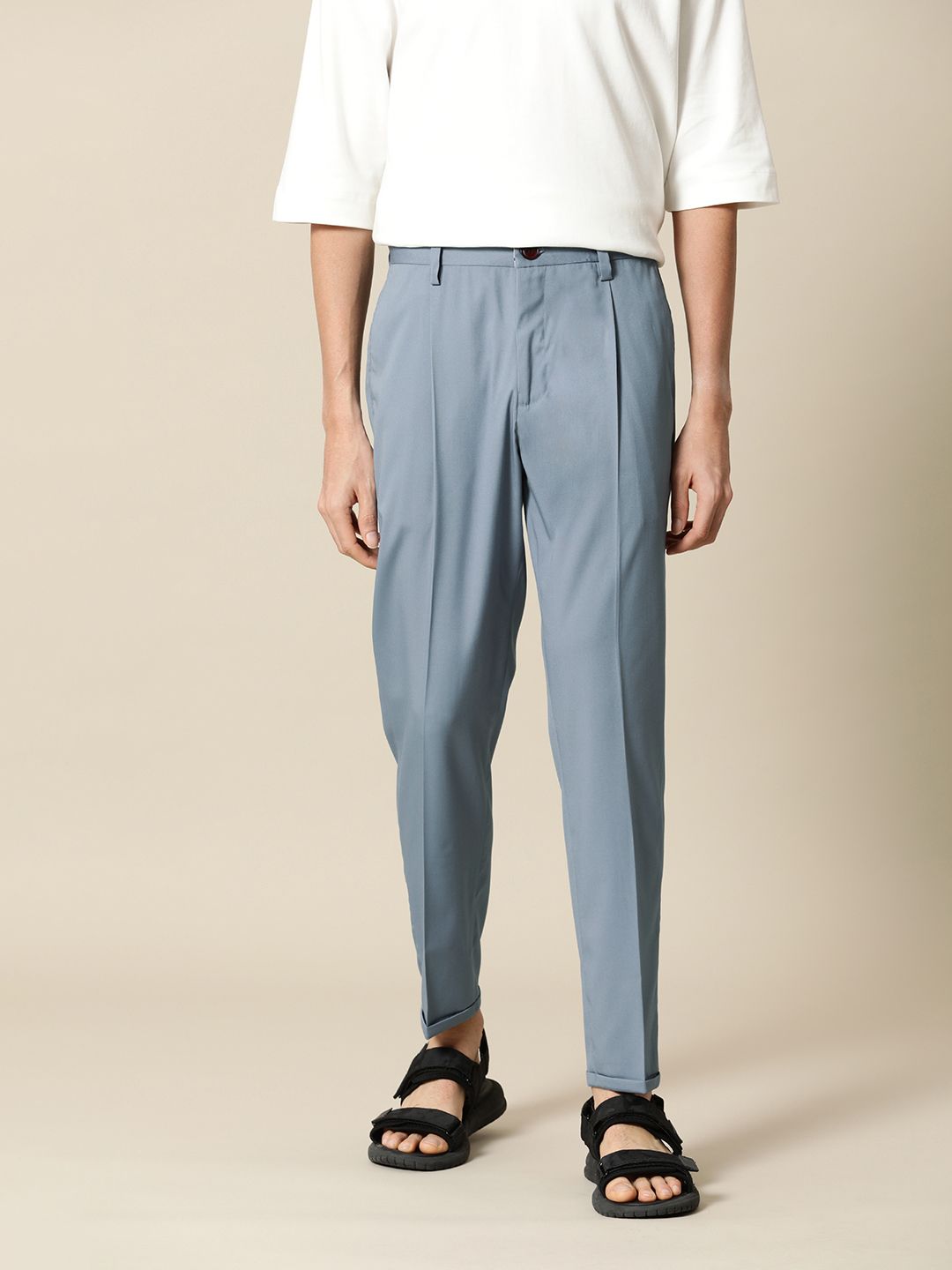 Mr Bowerbird Men Solid Mid-Rise Vintage Pleated Trousers