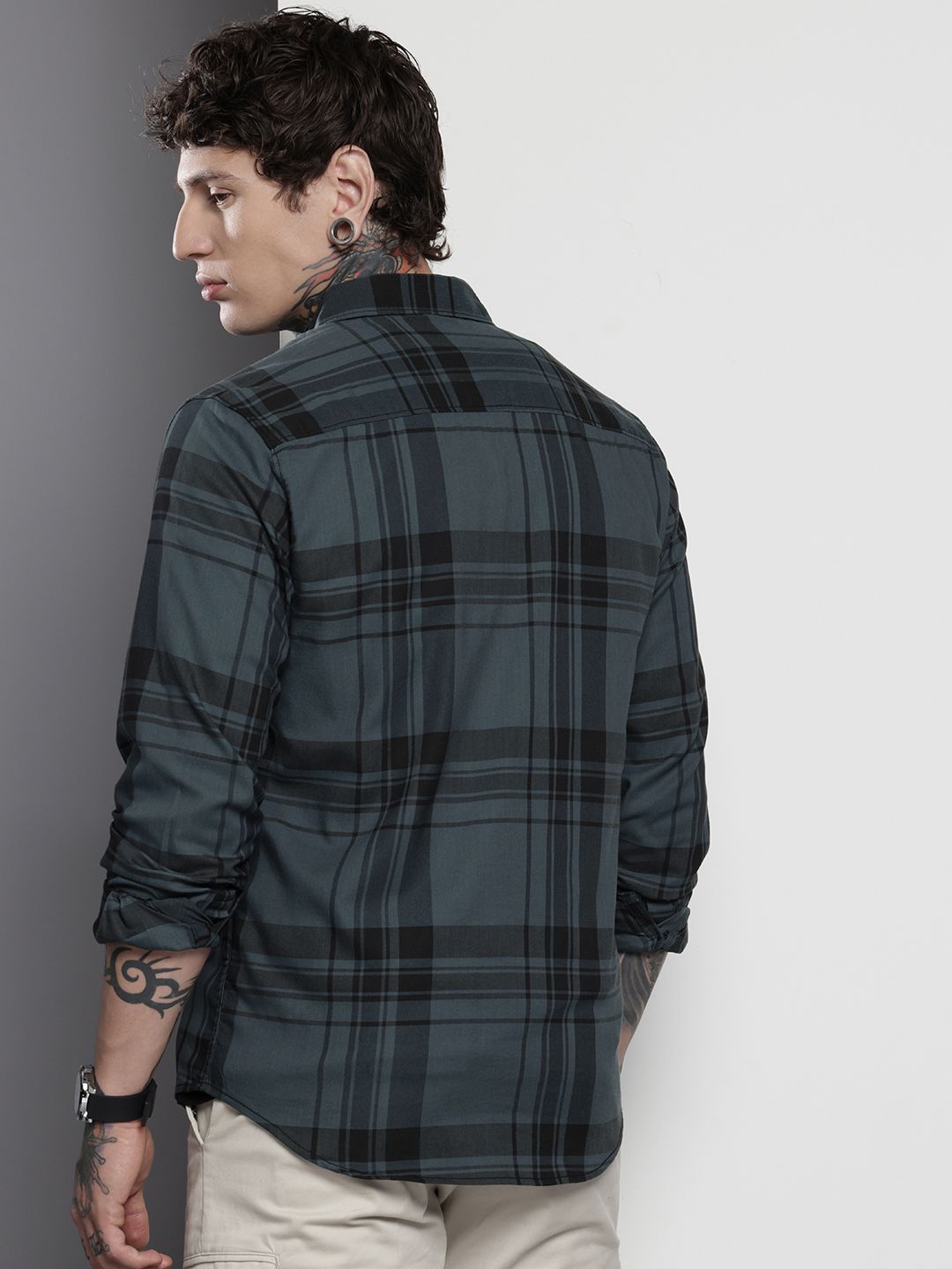 The Indian Garage Co Men Teal Slim Fit Checked Casual Shirt