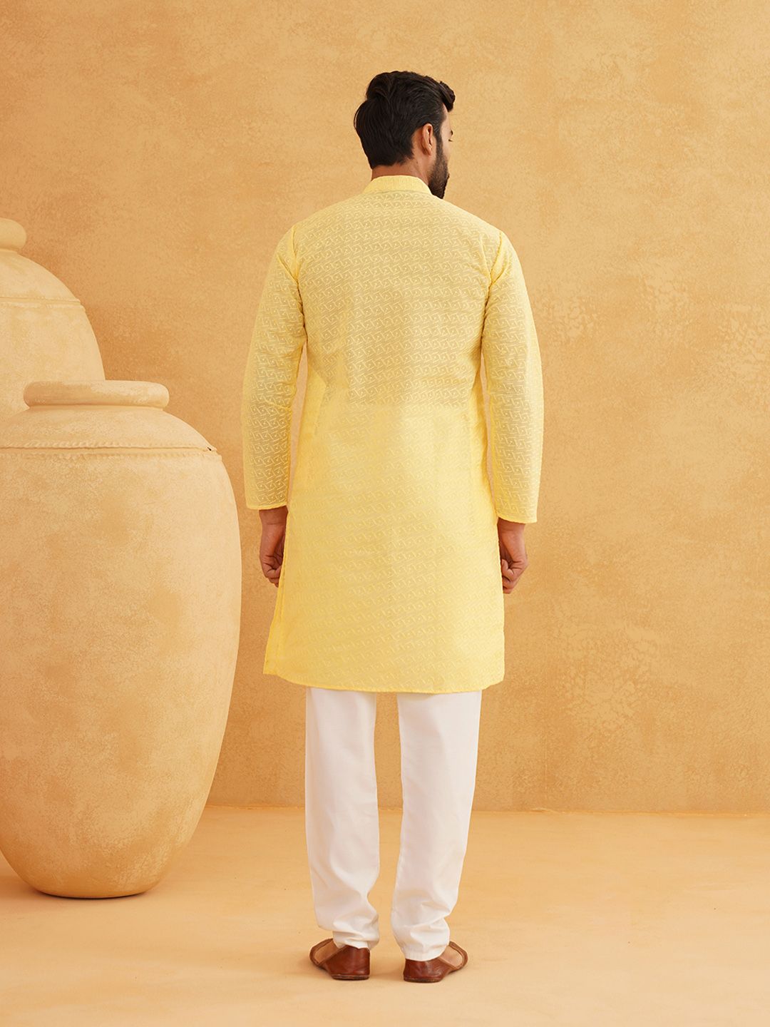 SOJANYA Men Ethnic Motifs Embroidered Chikankari Pure Cotton Kurta