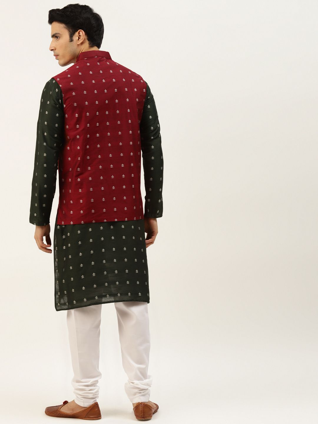 SOJANYA Men Olive Green Ethnic Motifs Kurta with Churidar & Nehru Jacket
