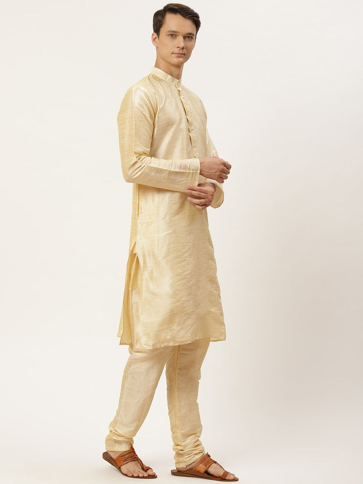 SOJANYA Kurta Solid Berwarna Krim Lelaki dengan Jaket Churidar & Etnik