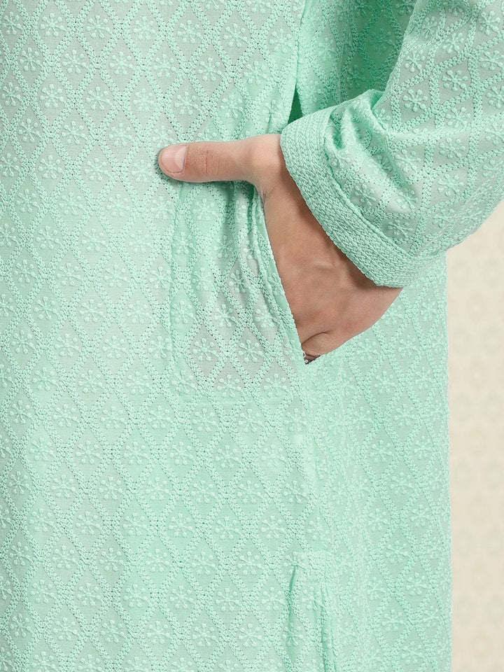 House of Pataudi Men Turquoise Blue Chikankari Embroidered Straight Kurta