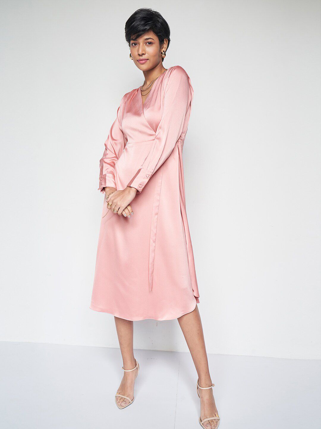AND V-Neck Long Cuffed Sleeves Midi Dress
