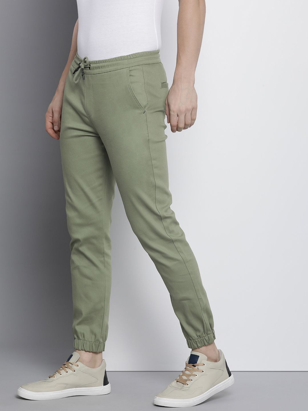 The Indian Garage Co Men Slim Fit Joggers