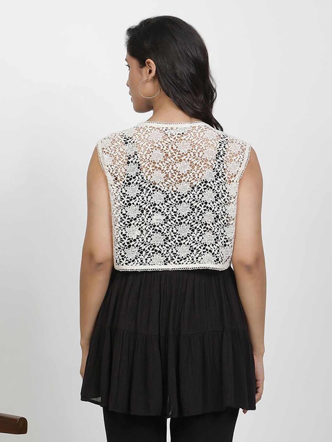 W Shoulder Straps Top With Gillet