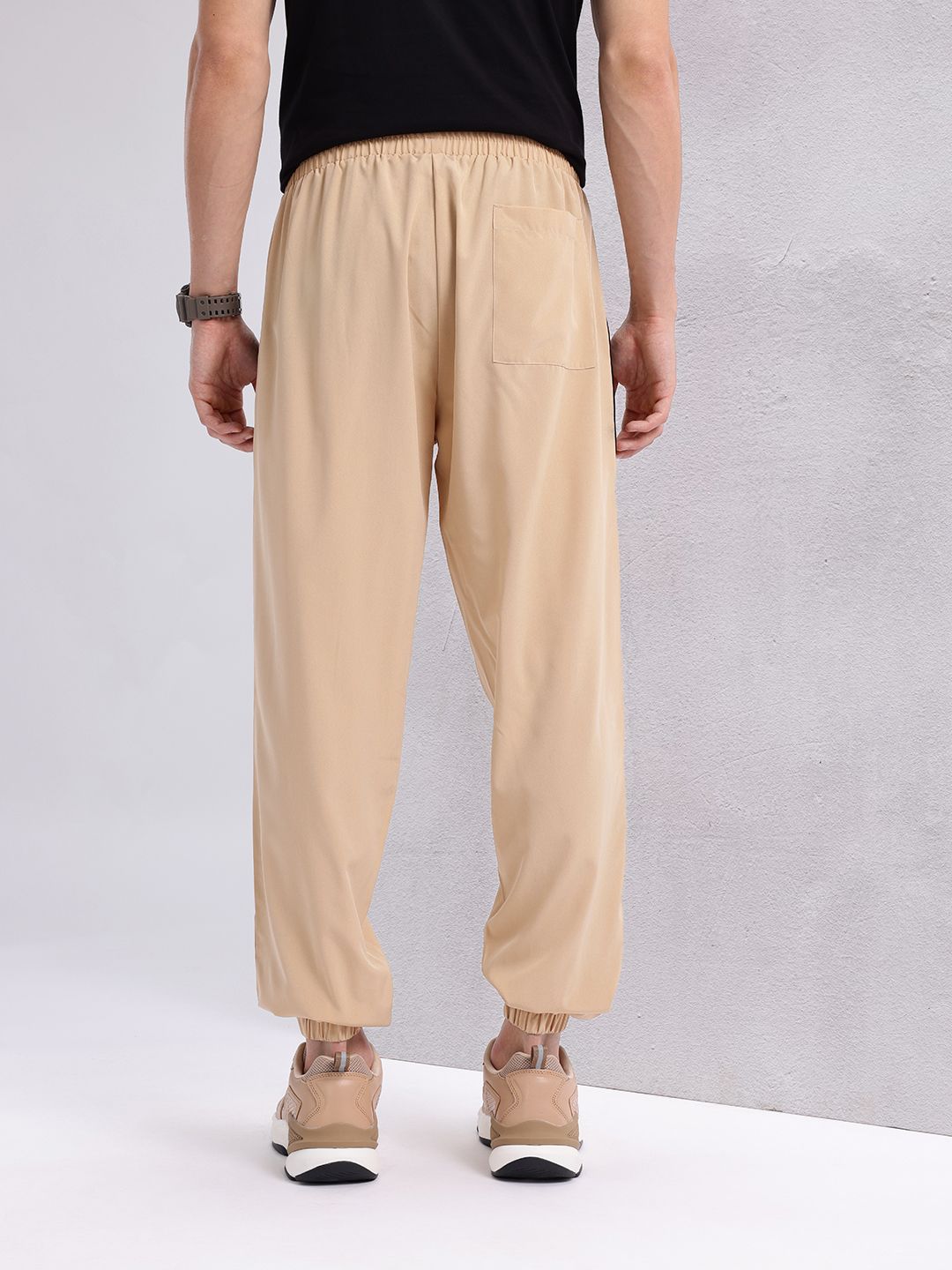 HRX by Hrithik Roshan Men Regular Fit Joggers