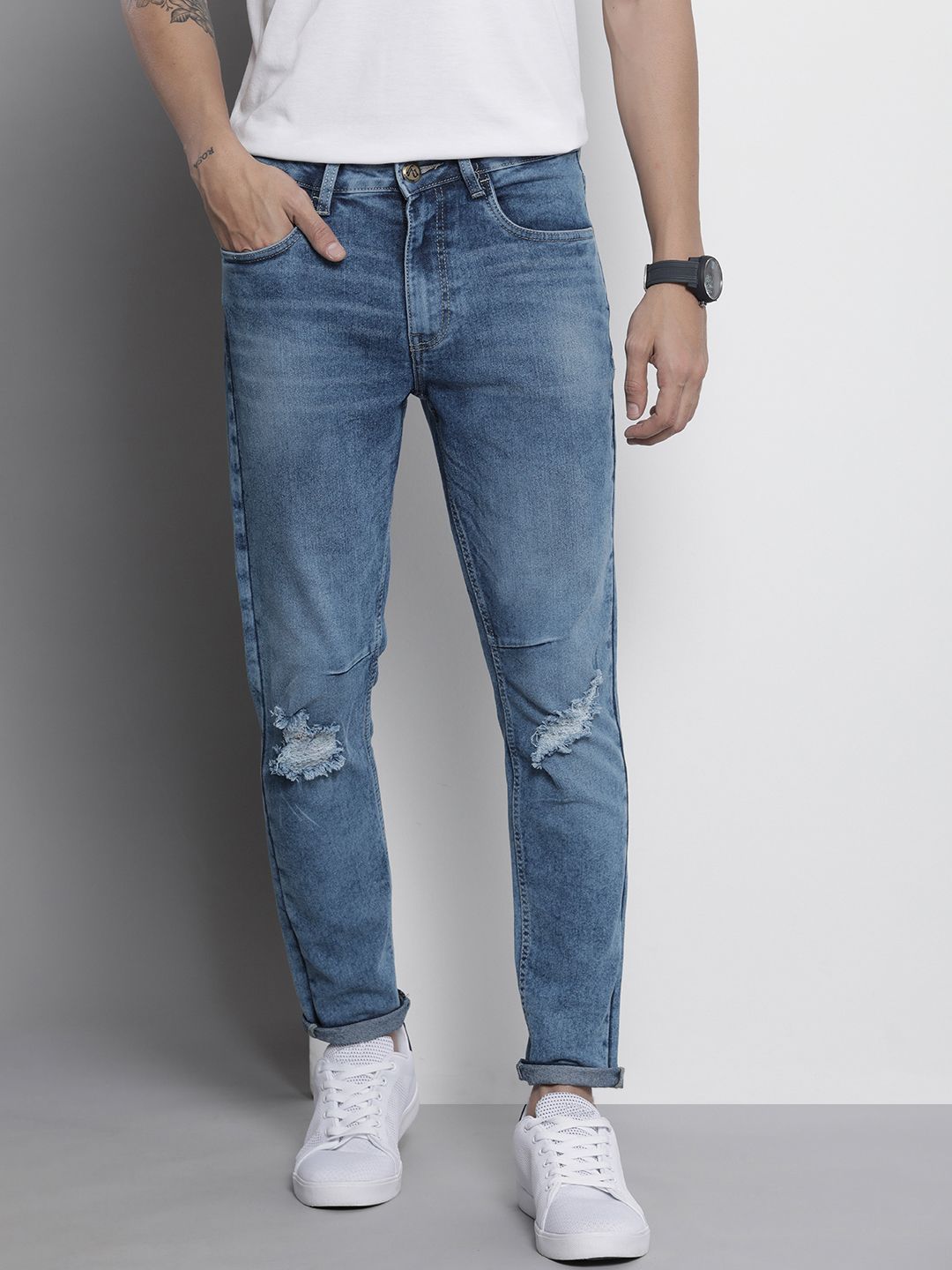 The Indian Garage Co Men Carrot Fit Low Distress Light Fade Stretchable Jeans