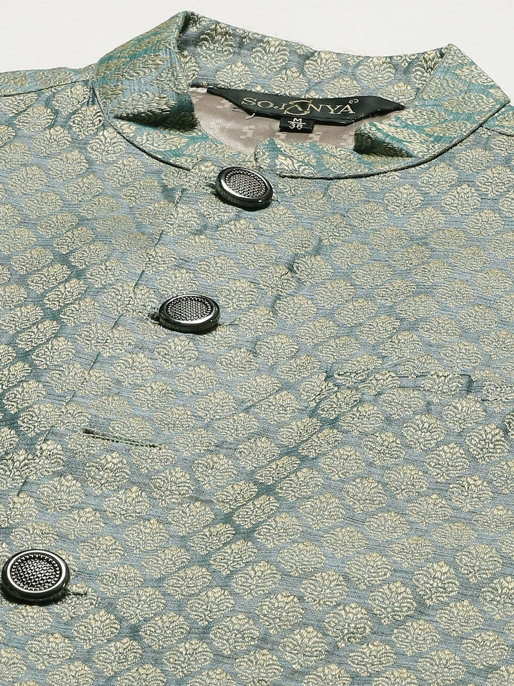 SOJANYA Men Cream-Coloured Chikankari Pure Cotton Kurta with Churidar & Nehrujacket