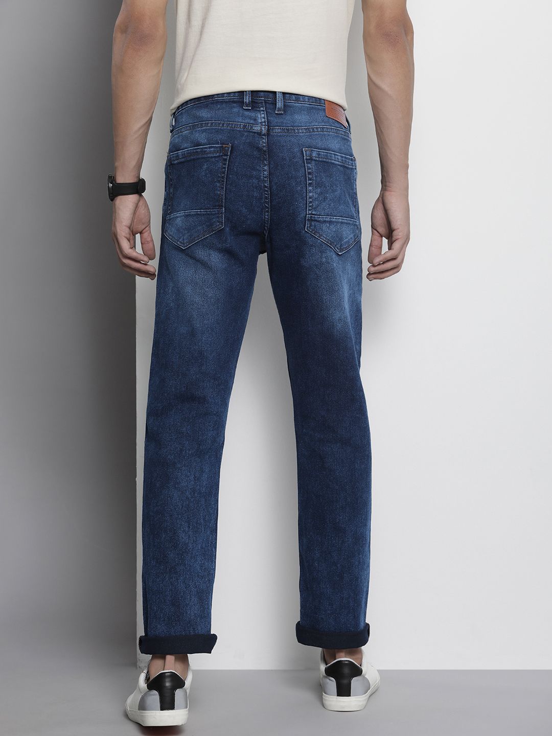 The Indian Garage Co Men Slim Straight Fit Light Fade Stretchable Jeans
