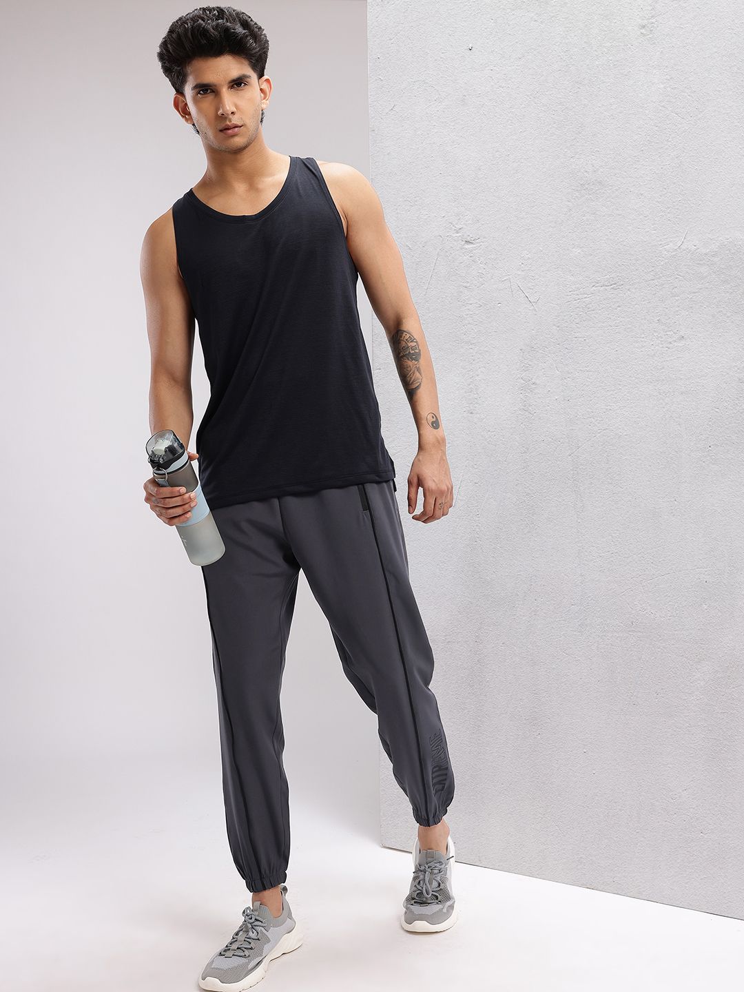 HRX by Hrithik Roshan Men Printed Detail Contrast Piping Training Joggers