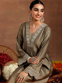 Gerua By Libas Women Floral Embroidered Regular Kurta with Trousers
