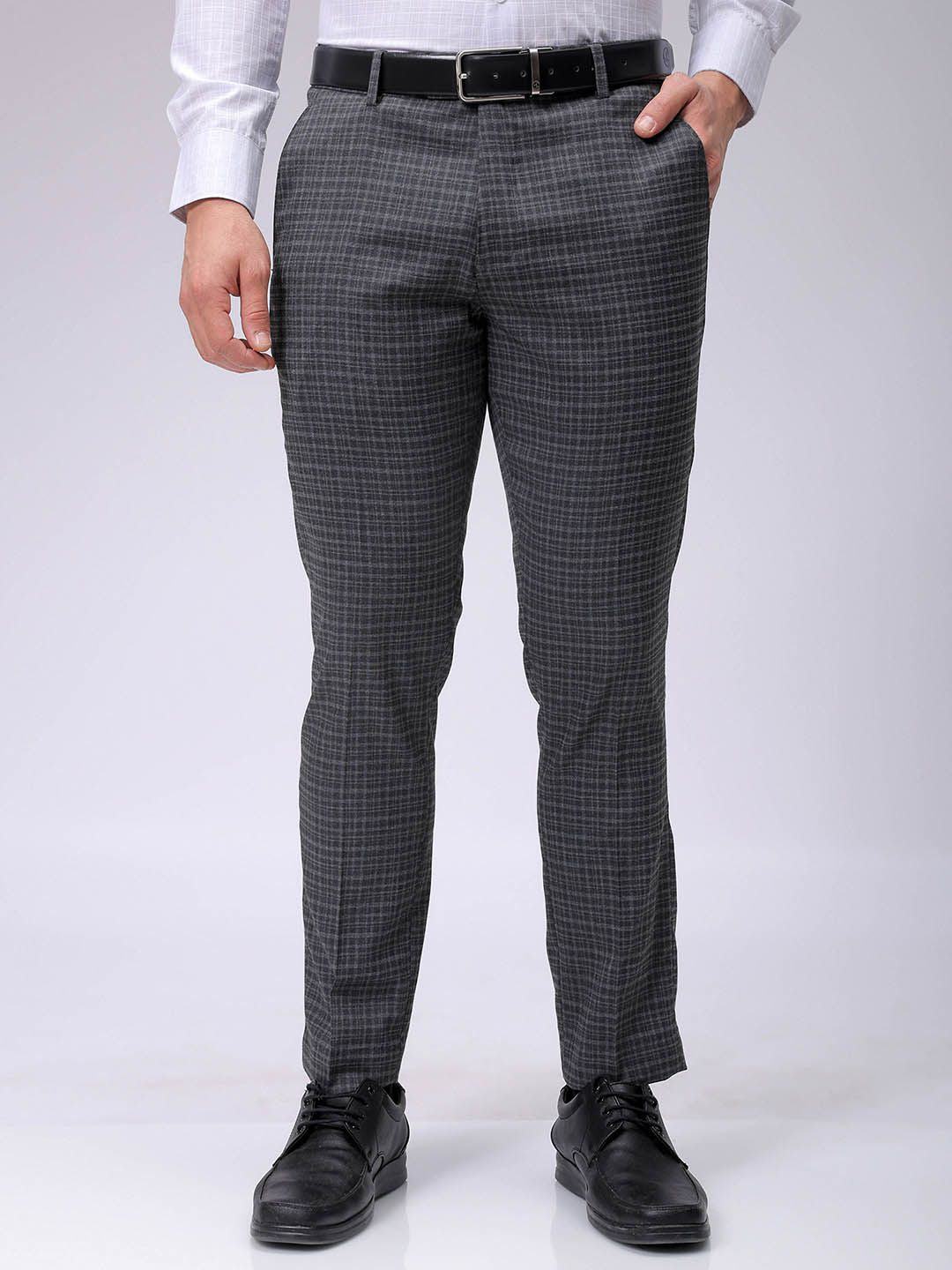 The Indian Garage Co. X Luxe Men Checked Slim Fit Formal Trousers
