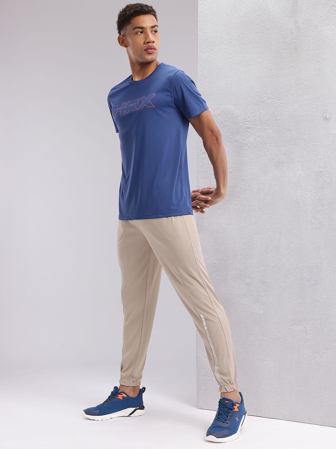 HRX by Hrithik Roshan Men Mid-Rise Brand Logo Detail Rapid-Dry Training Joggers