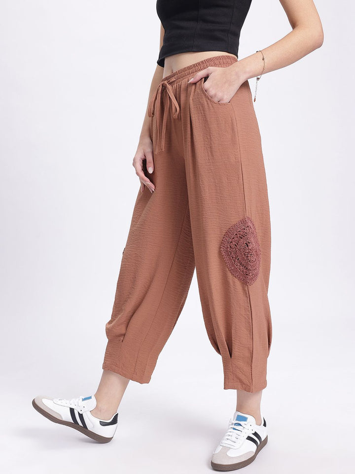 DressBerry Women Easy Elegance Crochet Patchwork Crop Pleated Trousers