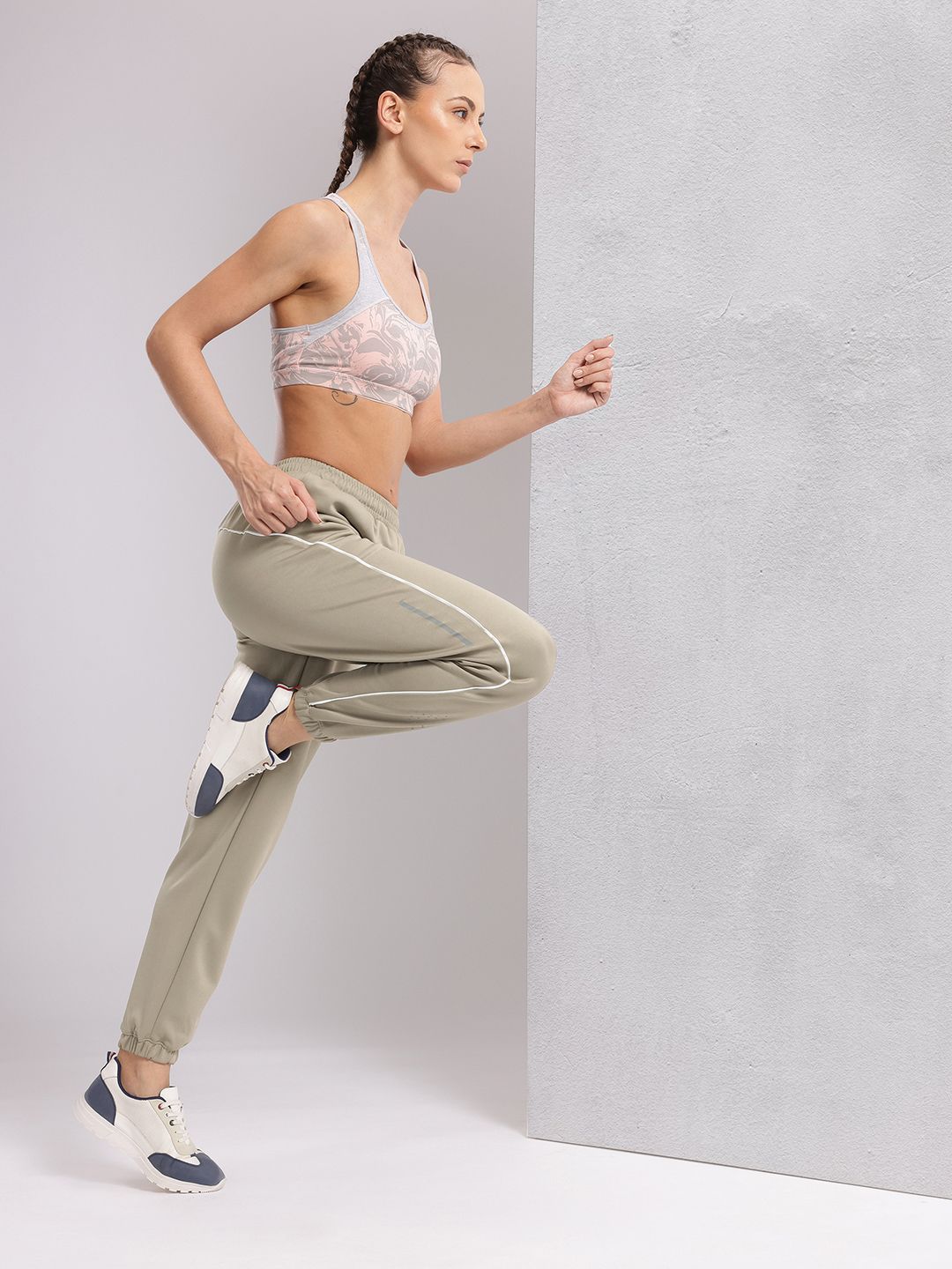 HRX by Hrithik Roshan Women Rapid-Dry Running Joggers