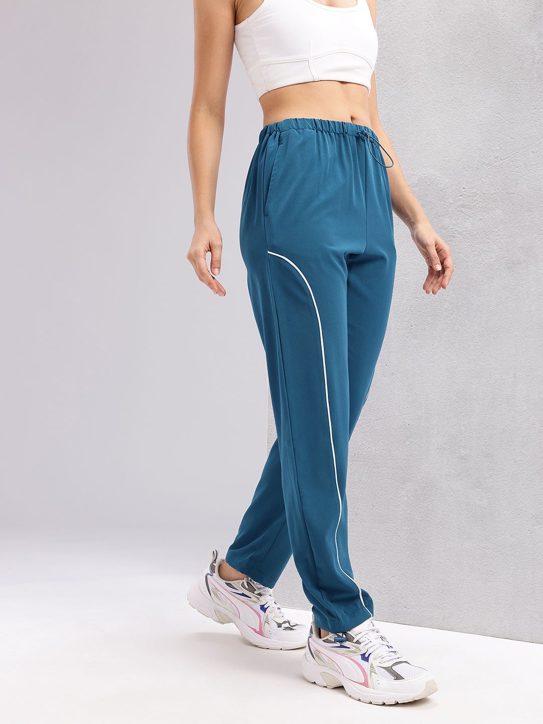 HRX by Hrithik Roshan Women Toggle Hem Lifestyle Track Pants