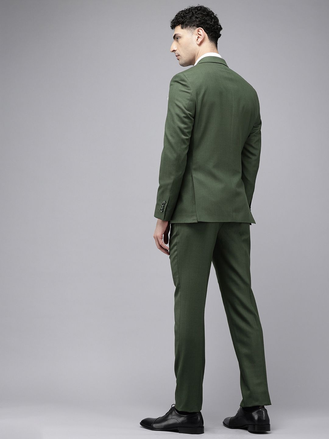 Park Avenue Slim Fit Single Breasted 3-Peice Formal Suit