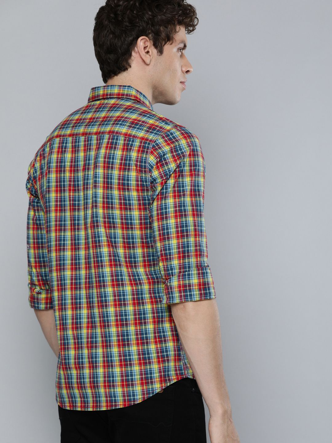 The Indian Garage Co Men Multicoloured Slim Fit Checked Casual Shirt