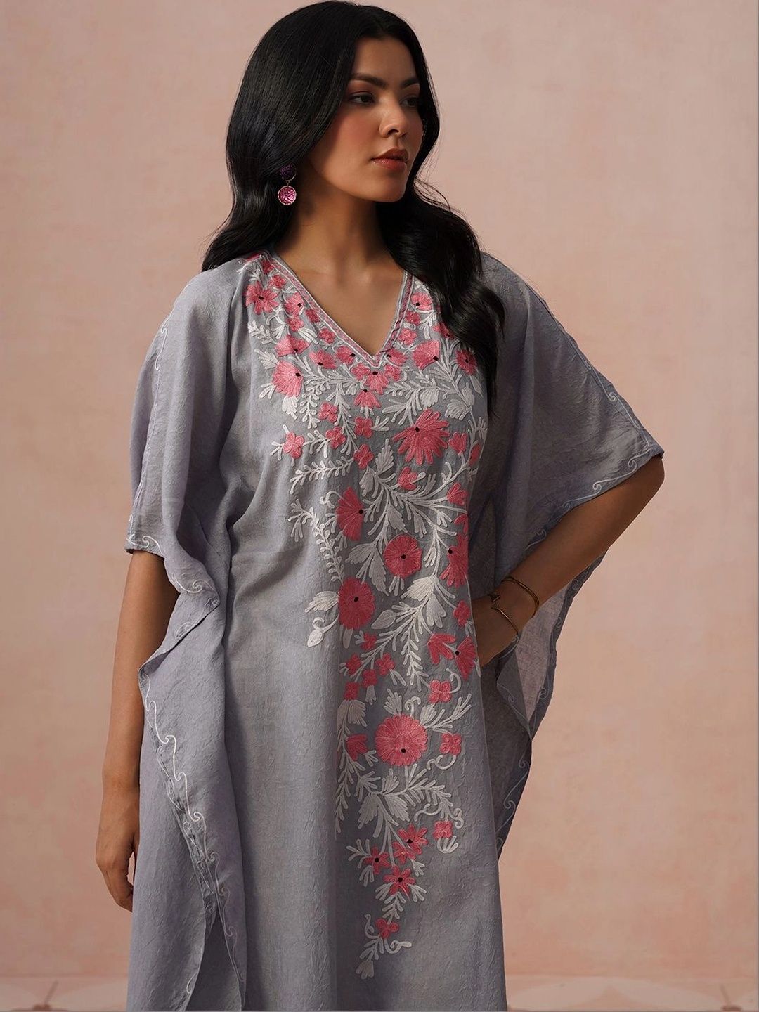 House of Chikankari Women Floral Embroidered Extended Sleeves Thread Work Floral Crepe Kaftan Kurta