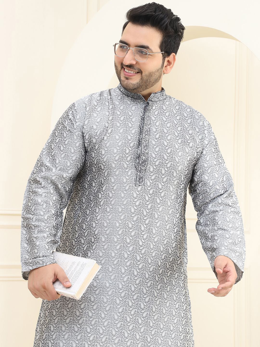 SOJANYA PLUS Plus Size Thread Work Kurta with Pyjamas