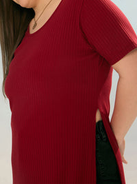 SASSAFRAS Curve Women Solid Ribbed Maxi Longline Top