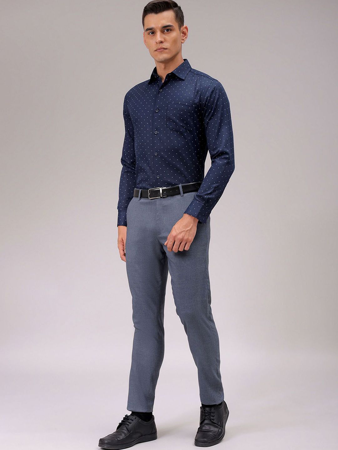 The Indian Garage Co. X Luxe Men Cutaway Collar Micro Ditsy Printed Slim Fit Formal Shirt