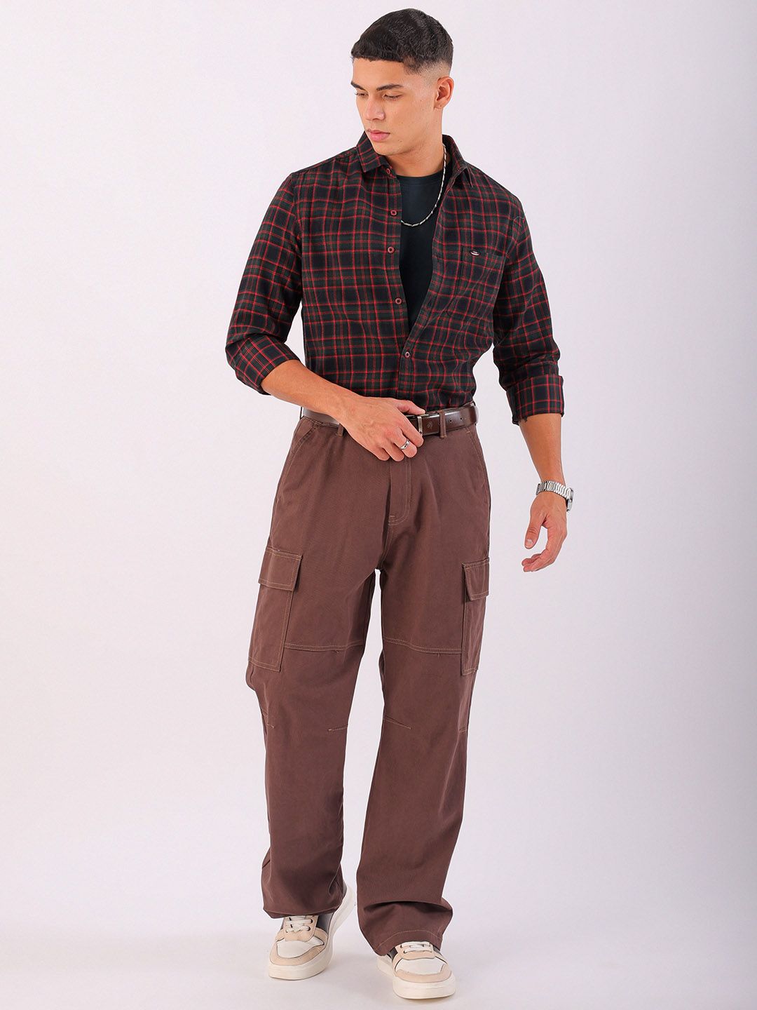 The Indian Garage Co Men Spread Collar Checked Cotton Slim Fit Casual Shirt