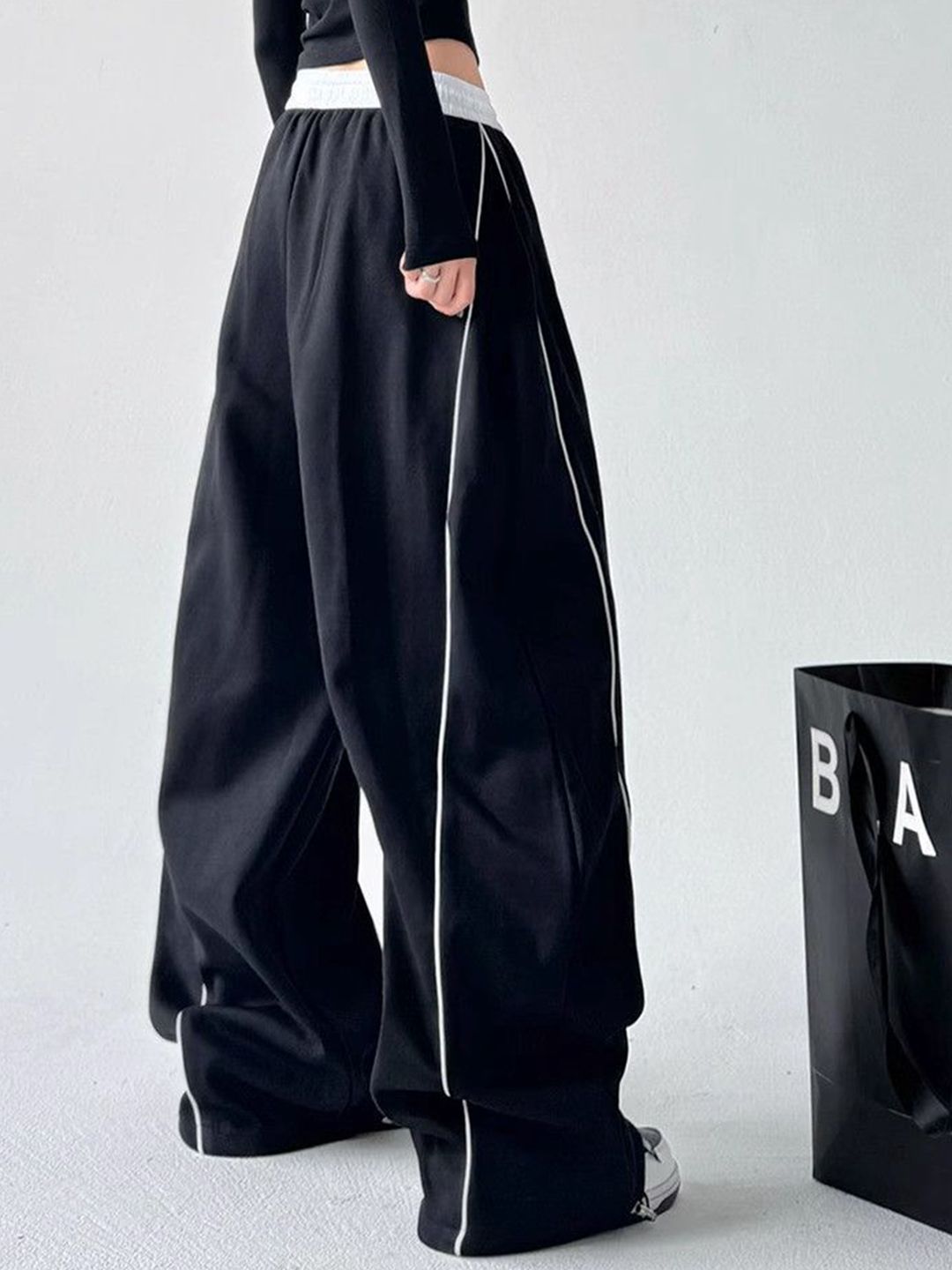 DressBerry Women Mid-Rise Trousers
