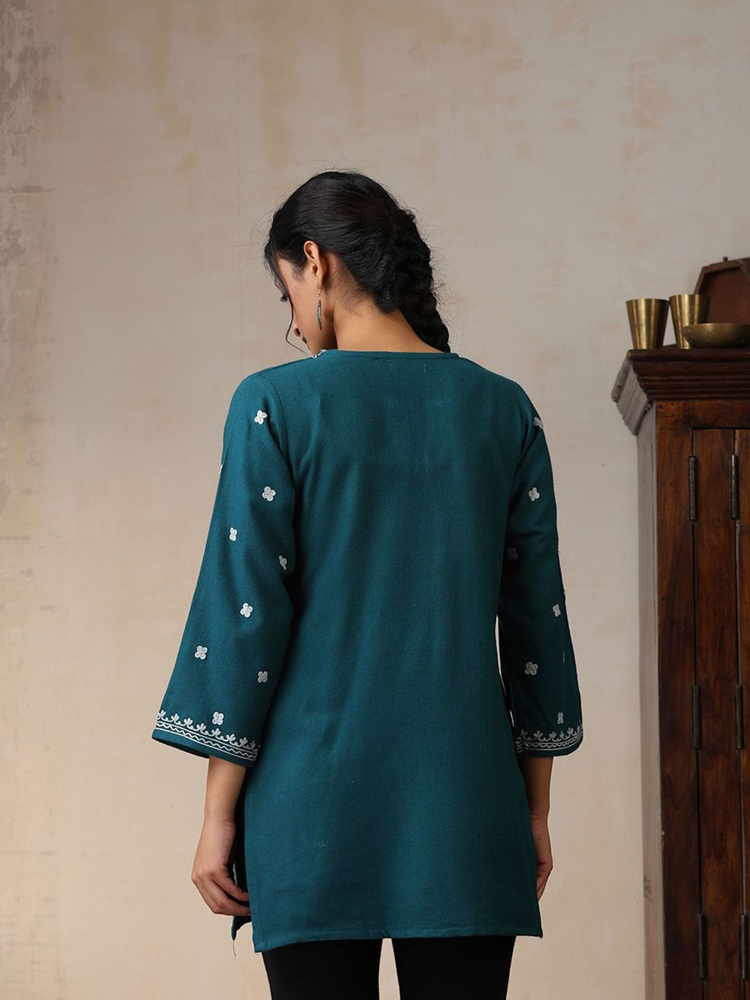 House of Chikankari Women Teal Woollen Aari Embroidered Kurti