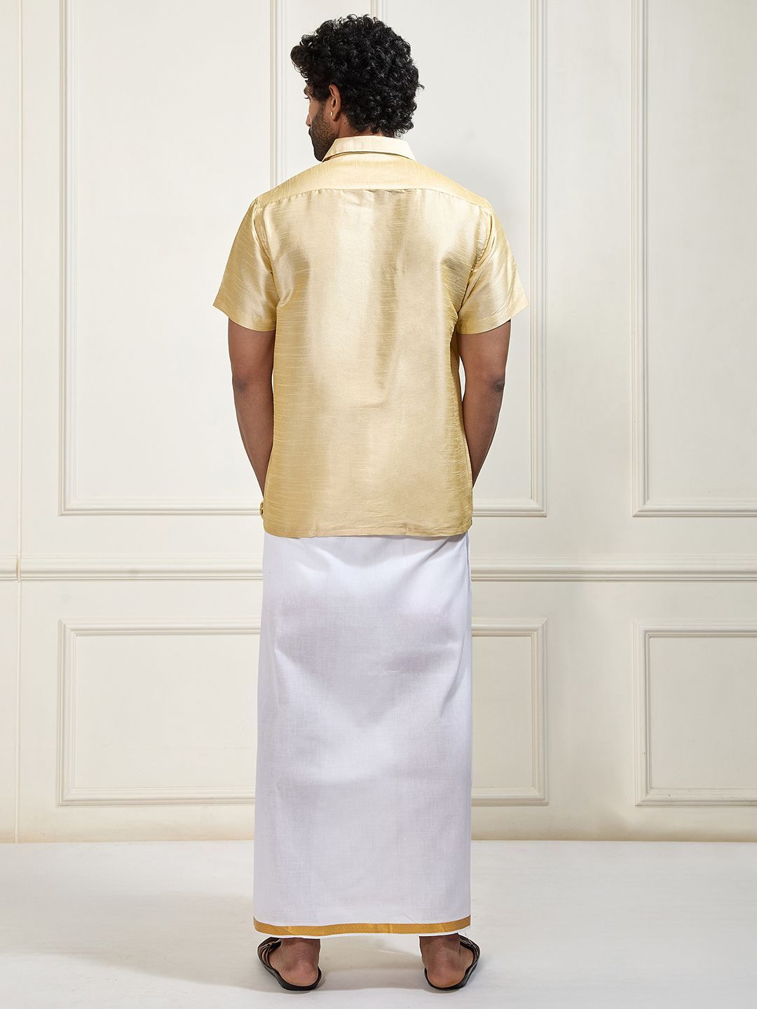 VASTRAMAY Shirt Collar Shirt With Veshti