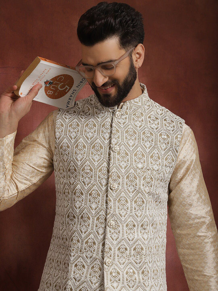 Anouk Ethnic motifs embroidered Mandarin Collar Long Sleeves Kurta Set