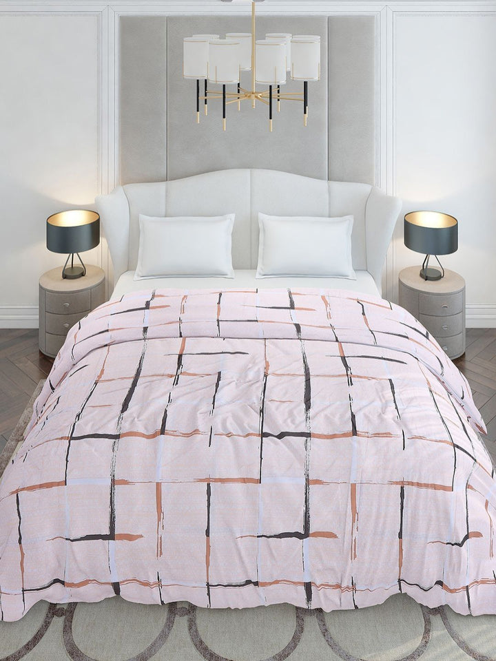 Monte Carlo Peach-Coloured & Brown Geometric Mild Winter 210 GSM Double Bed Duvet